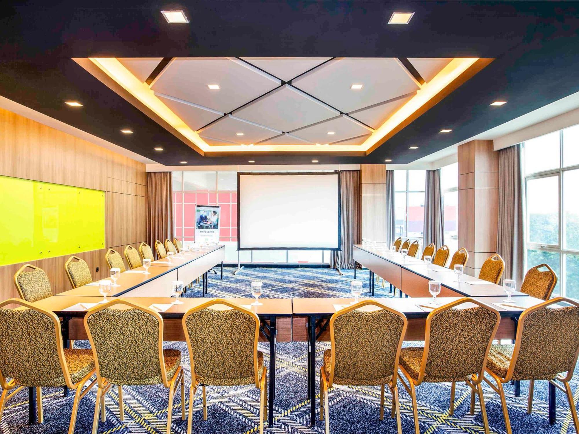 Hotel Ibis Styles Bekasi Jatibening Zewnętrze zdjęcie