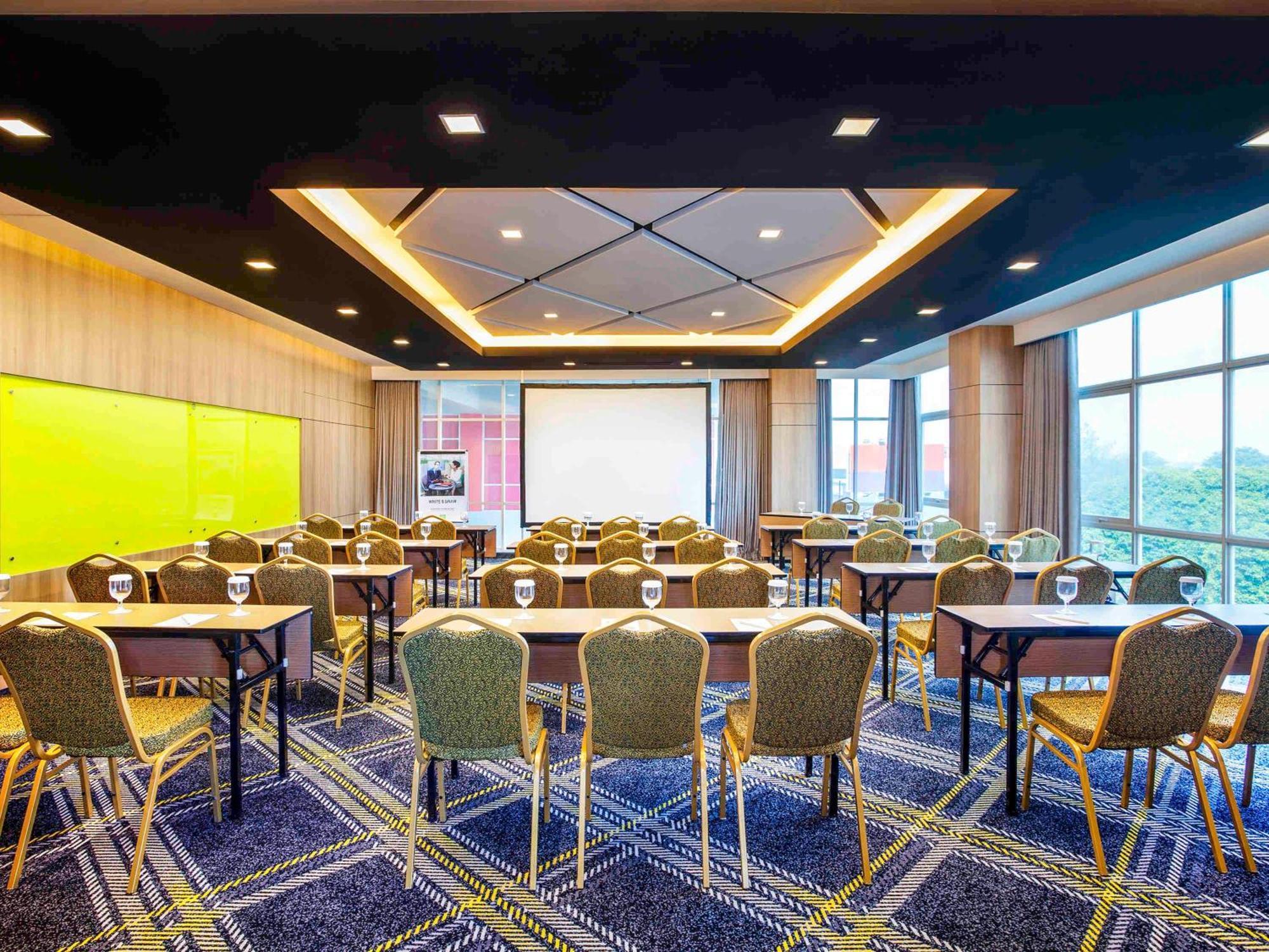 Hotel Ibis Styles Bekasi Jatibening Zewnętrze zdjęcie