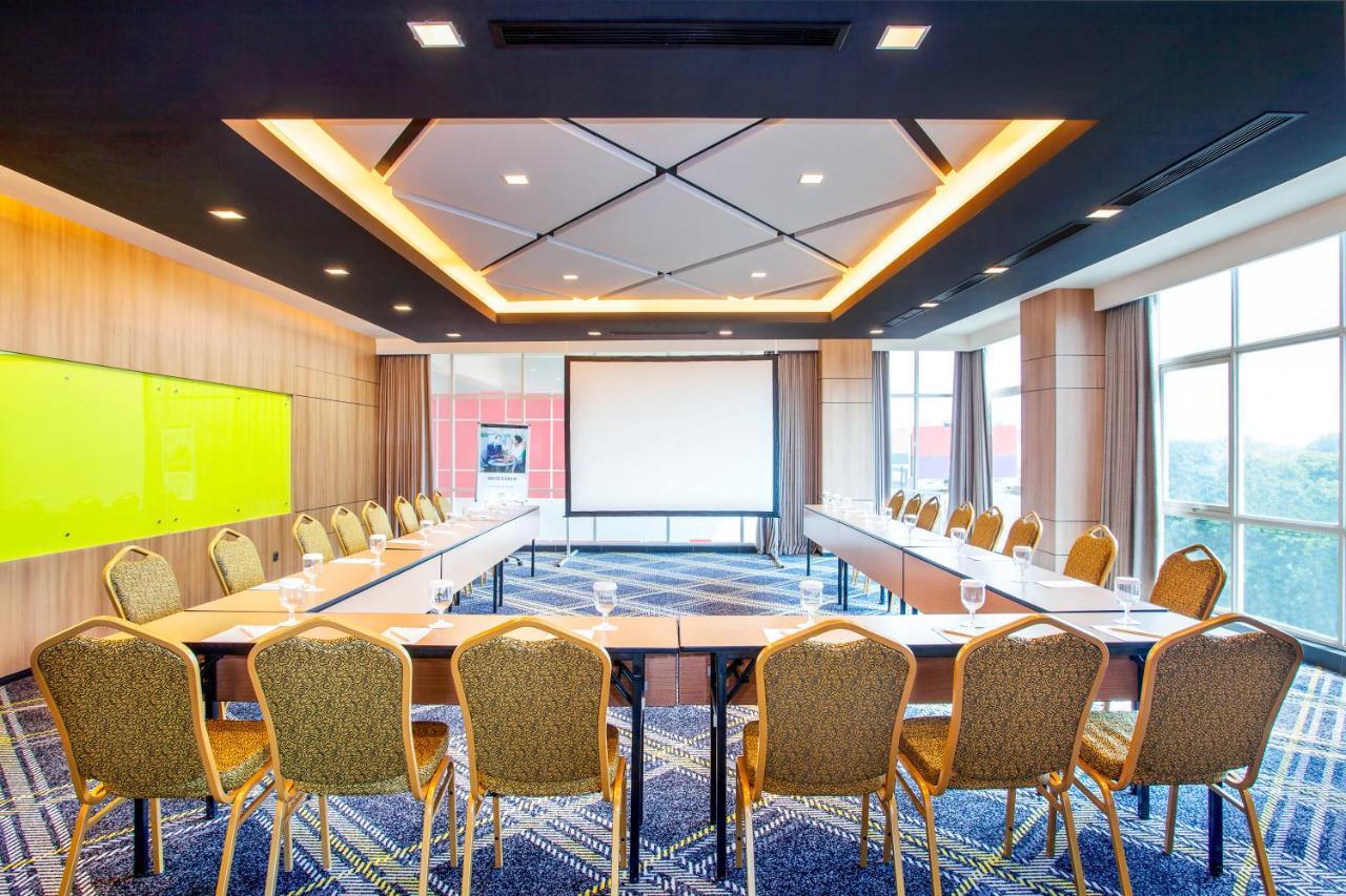 Hotel Ibis Styles Bekasi Jatibening Zewnętrze zdjęcie