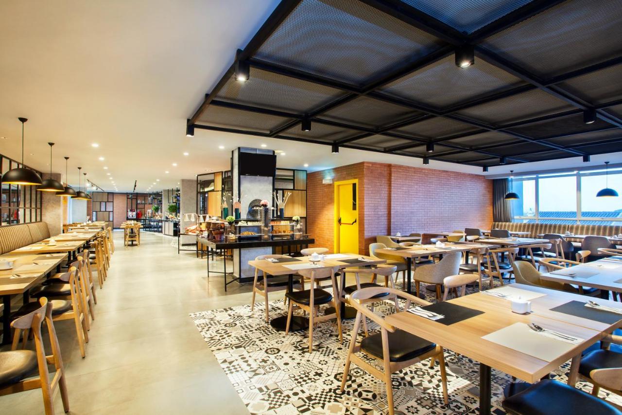 Hotel Ibis Styles Bekasi Jatibening Zewnętrze zdjęcie